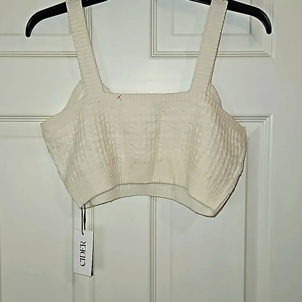 NWT Cider Crop Top with White Peaches - Picture 2 of 12